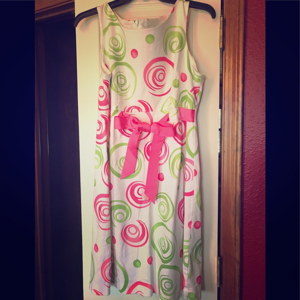 Very fun dress with pink ribbon sash